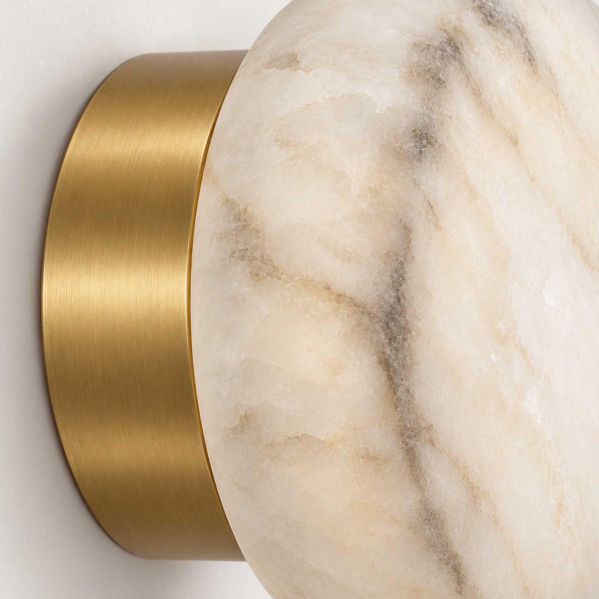 Olmo Alabaster Pebble Wall Light, studio photo